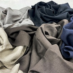 ムラとフェードと陰影と…　～高密度40/1LINENミクロヘリンボーン～